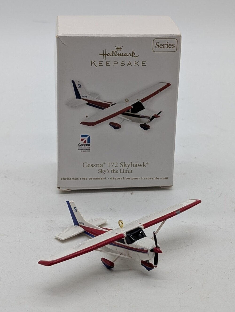 Hallmark Keepsake 2012 Cessna 172 Skyhawk Ornament - Sky's The Limit #16​